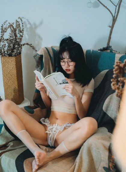 菲菲逼未满十八岁禁止入内_DVD完整版观看